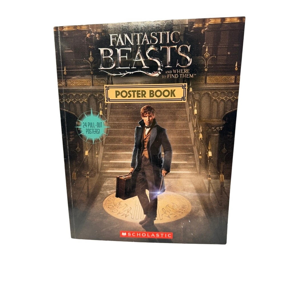 Fantastic Beasts and Where to Find Them Poster Book 24 PullOut Poster Scholastic